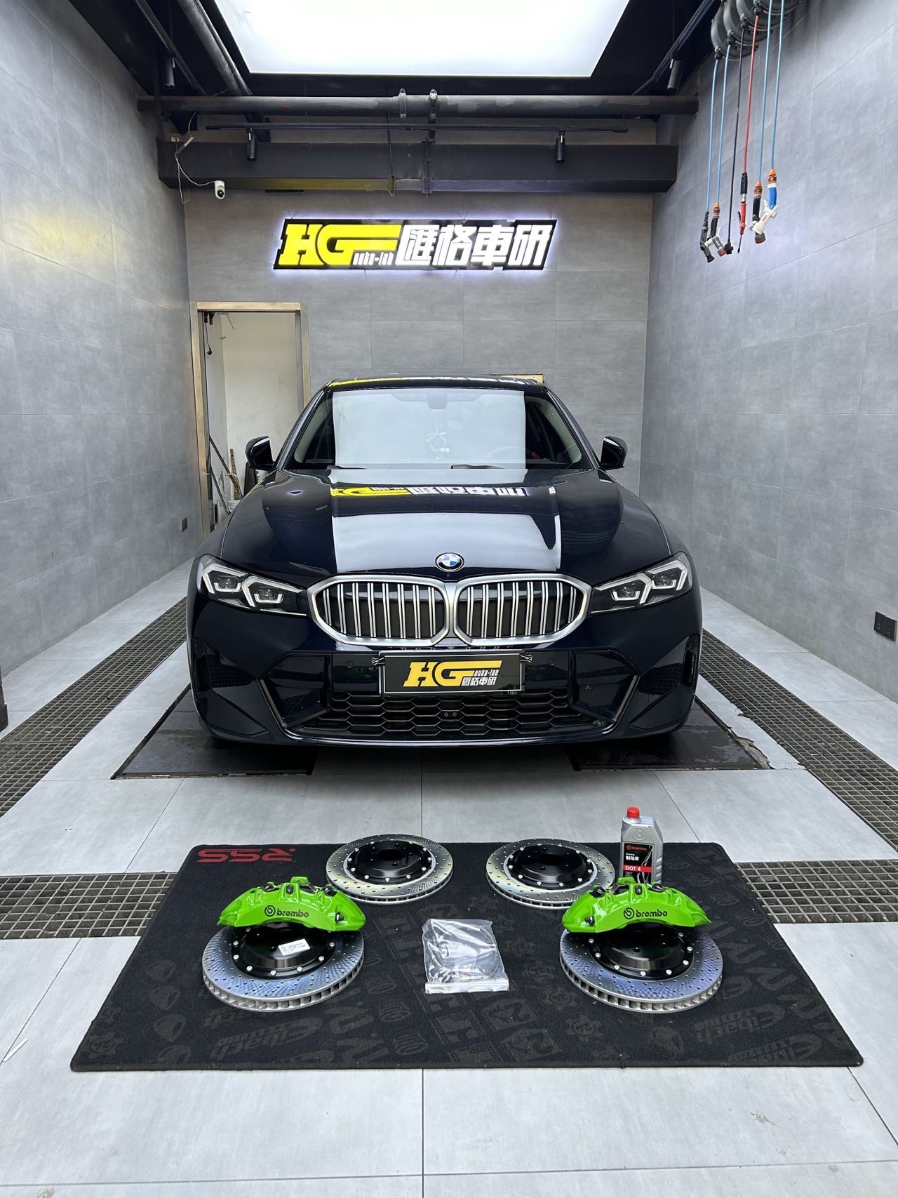 宝马3系 布雷博刹车