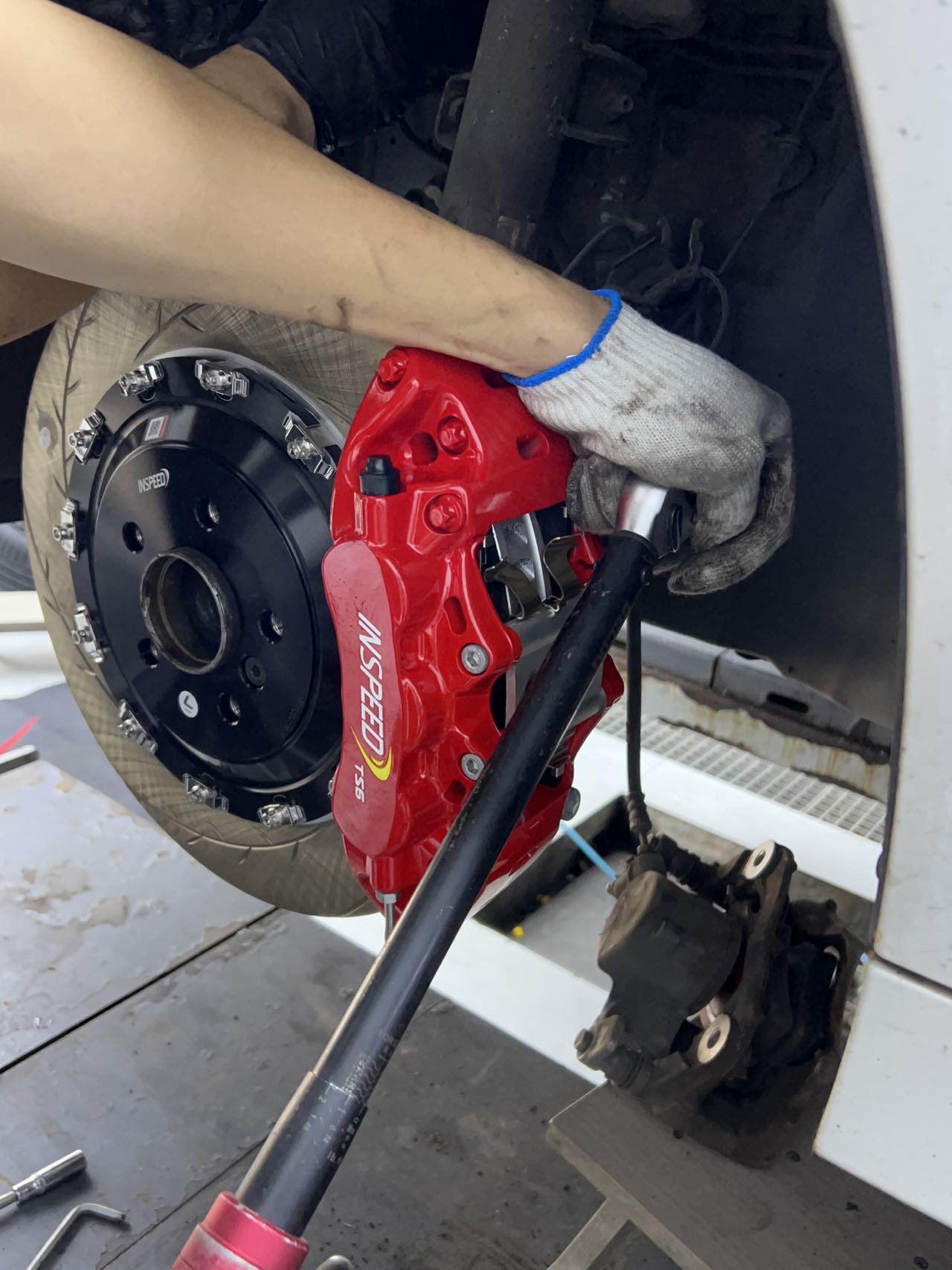 宝马3系 硬速刹车