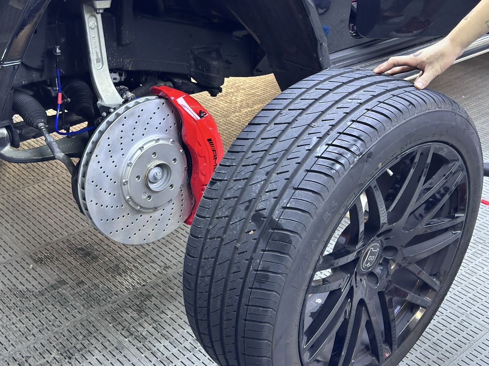 奔驰G350升级原厂AMG6活塞刹车案例分享